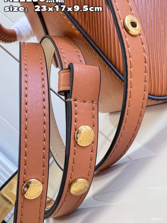 MM LOUIS VUITTON TWIST 0717